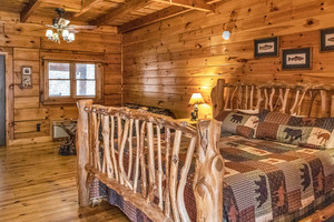 C - Deluxe Room - Riverfront Lodge (1K) Photo 1