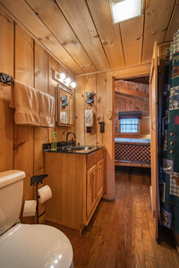 Lucky 13 Cabin Suite