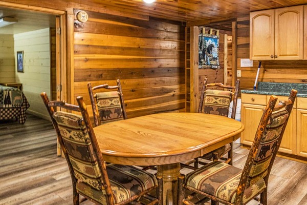 Cabin 9 (1F 1Q) Photo 7